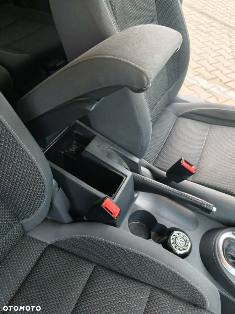 Volkswagen Touran - 8