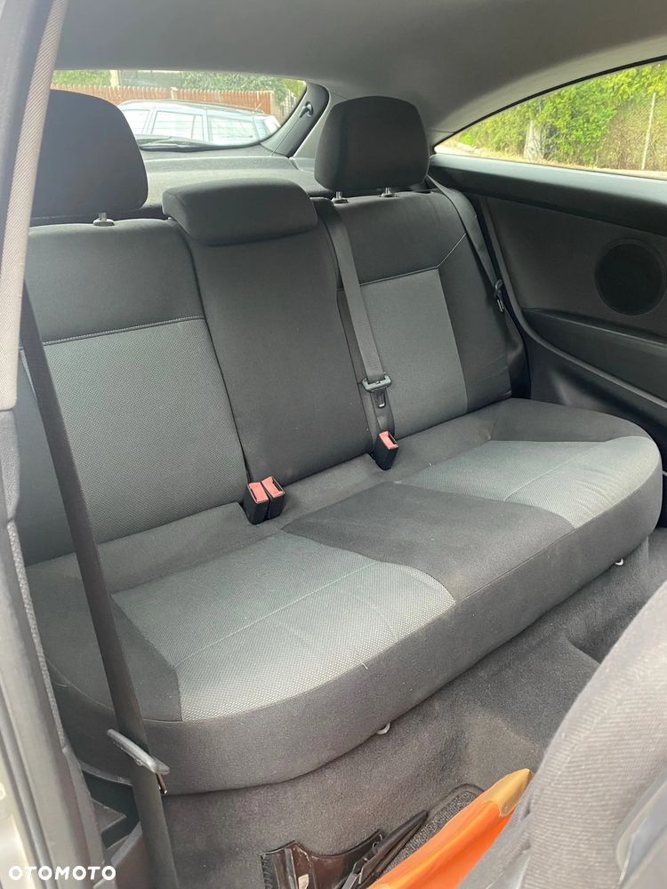Opel Astra III GTC 1.6 Enjoy - 9