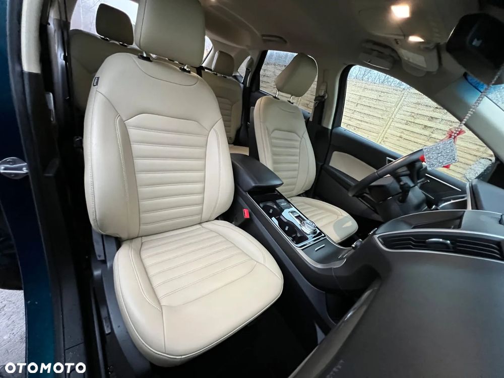 Ford Edge - 9