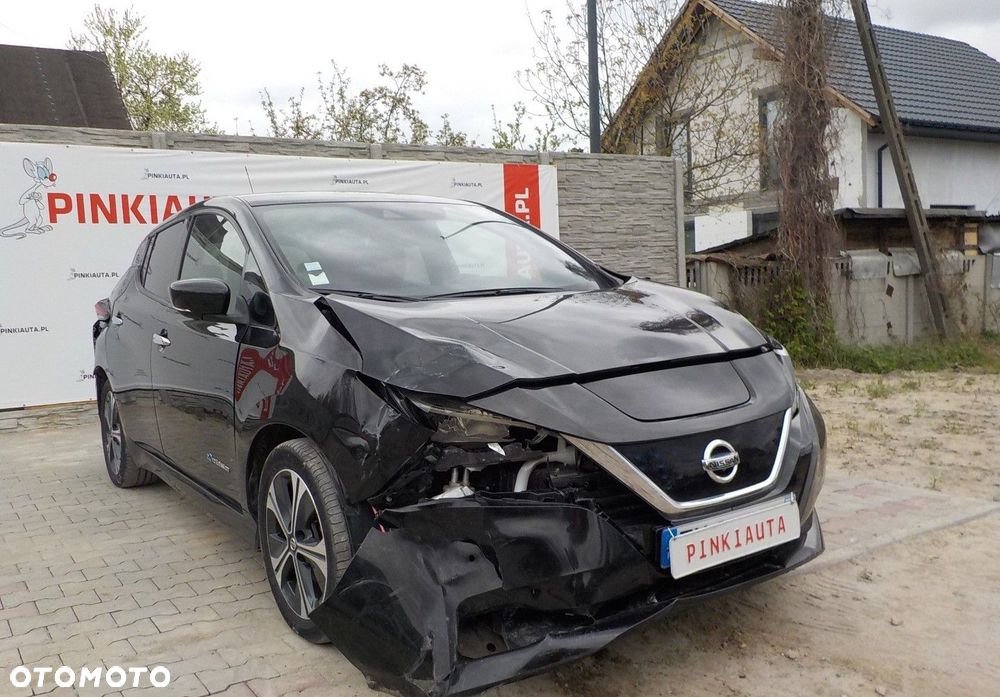Nissan Leaf - 1