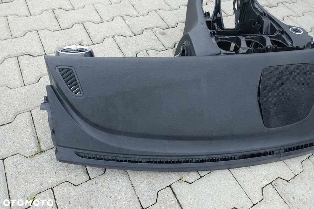 KONSOLA DESKA MERCEDES W205 17r. ORYGINAŁ DEMONTAŻ - 4