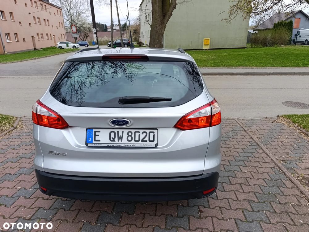 Ford Focus 1.6 TDCi DPF Titanium - 6