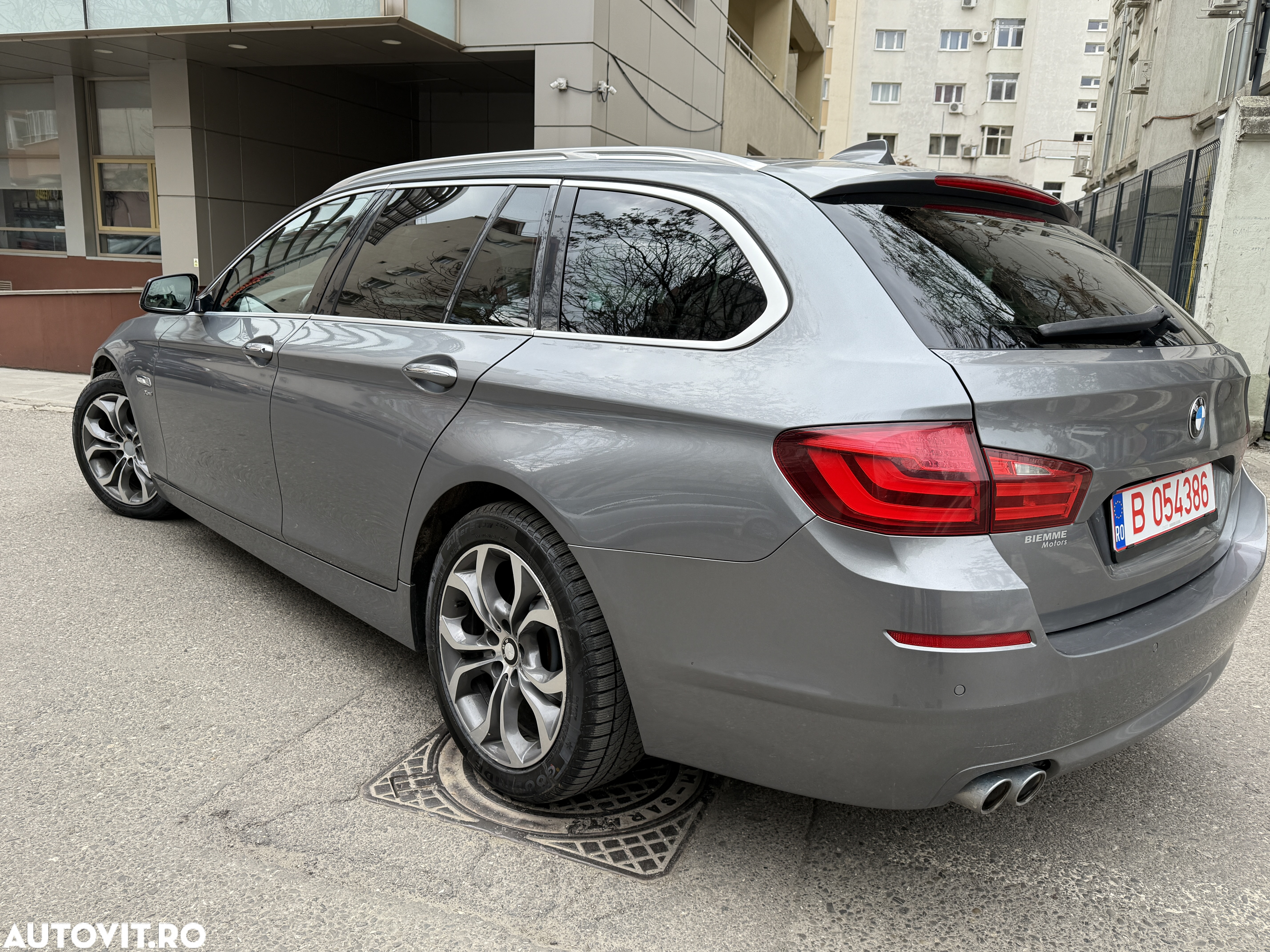 BMW Seria 5 525d xDrive Touring Aut. - 4