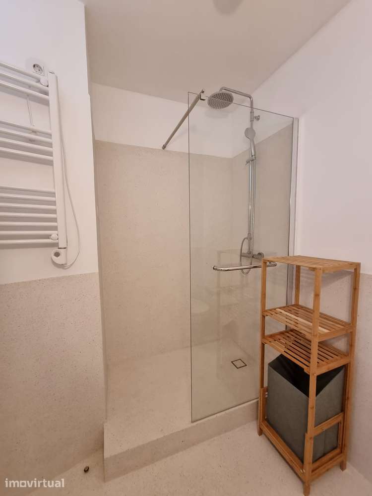 T1 Mobilado e Equipado na Boavista | Closet | Vista Casa da Música - Grande imagem: 5/11