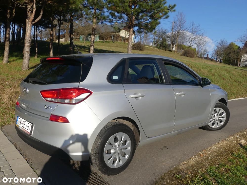 Hyundai i30 1.4 Comfort - 12