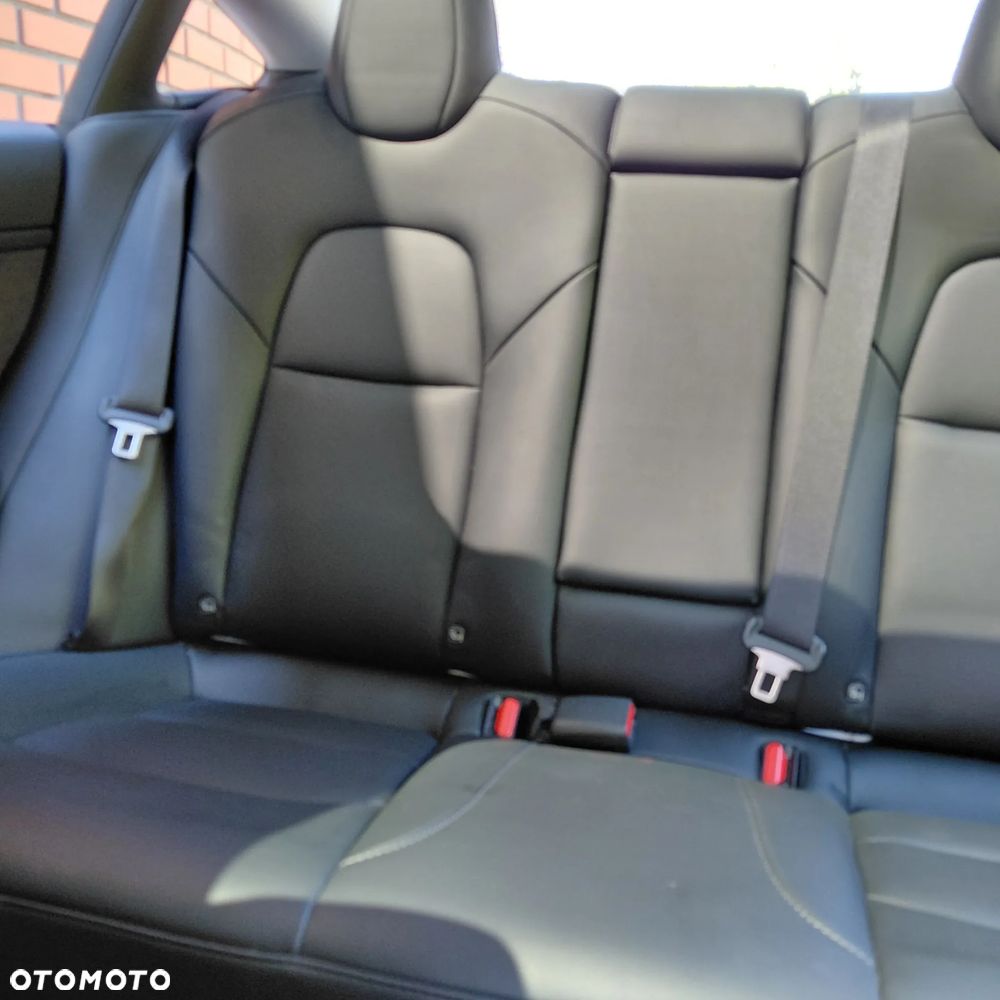 Tesla Model 3 RWD - 34