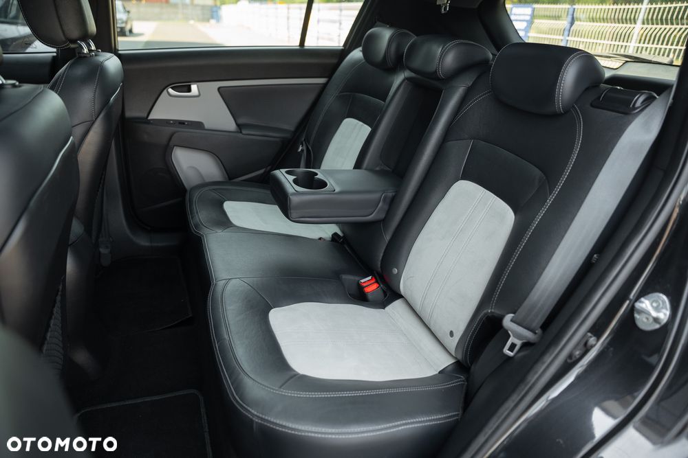 Kia Sportage 2.0 CRDI 184 AWD Platinum Edition - 35