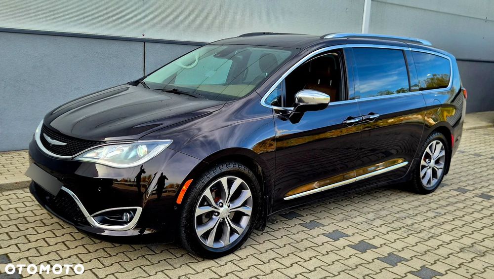 Chrysler Pacifica - 10
