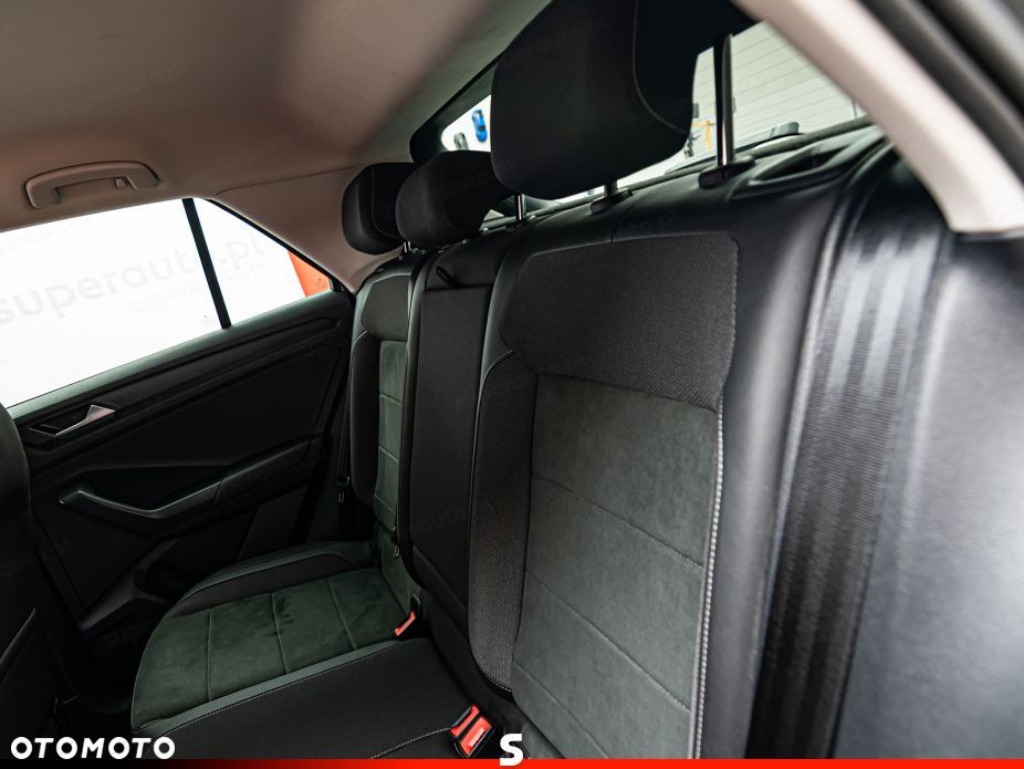 Volkswagen T-Roc 1.5 TSI Style - 22