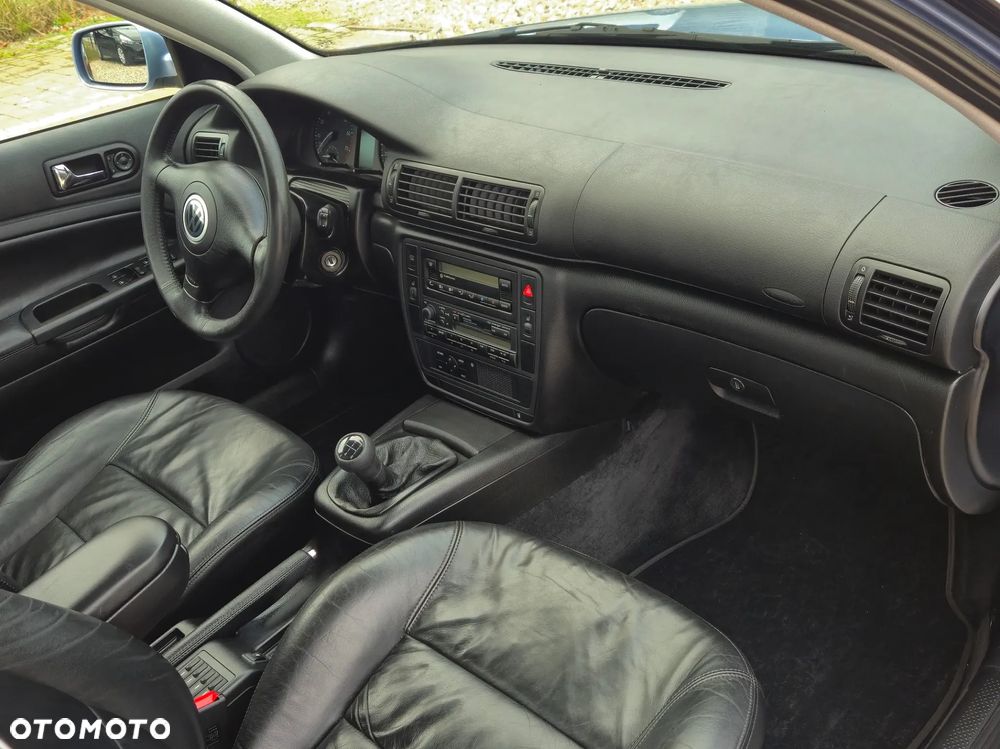 Volkswagen Passat 1.8T Comfortline - 21