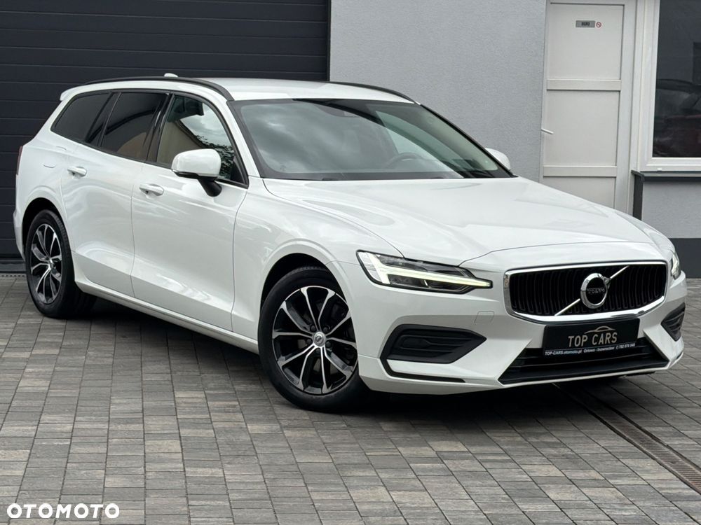 Volvo V60 B3 B DKG Momentum - 11