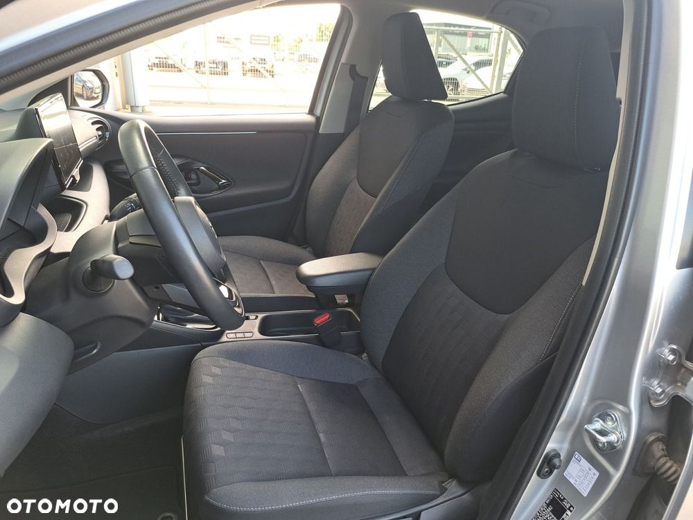 Toyota Yaris Hybrid 1.5 Style - 16