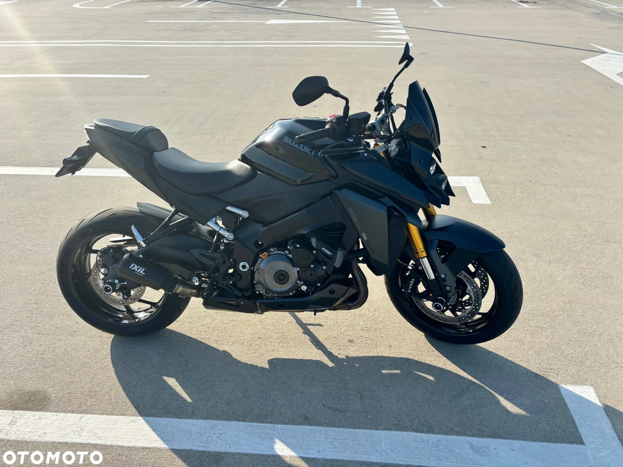 Suzuki GSX - 2
