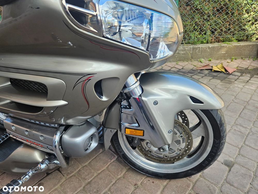 Honda GL - 35