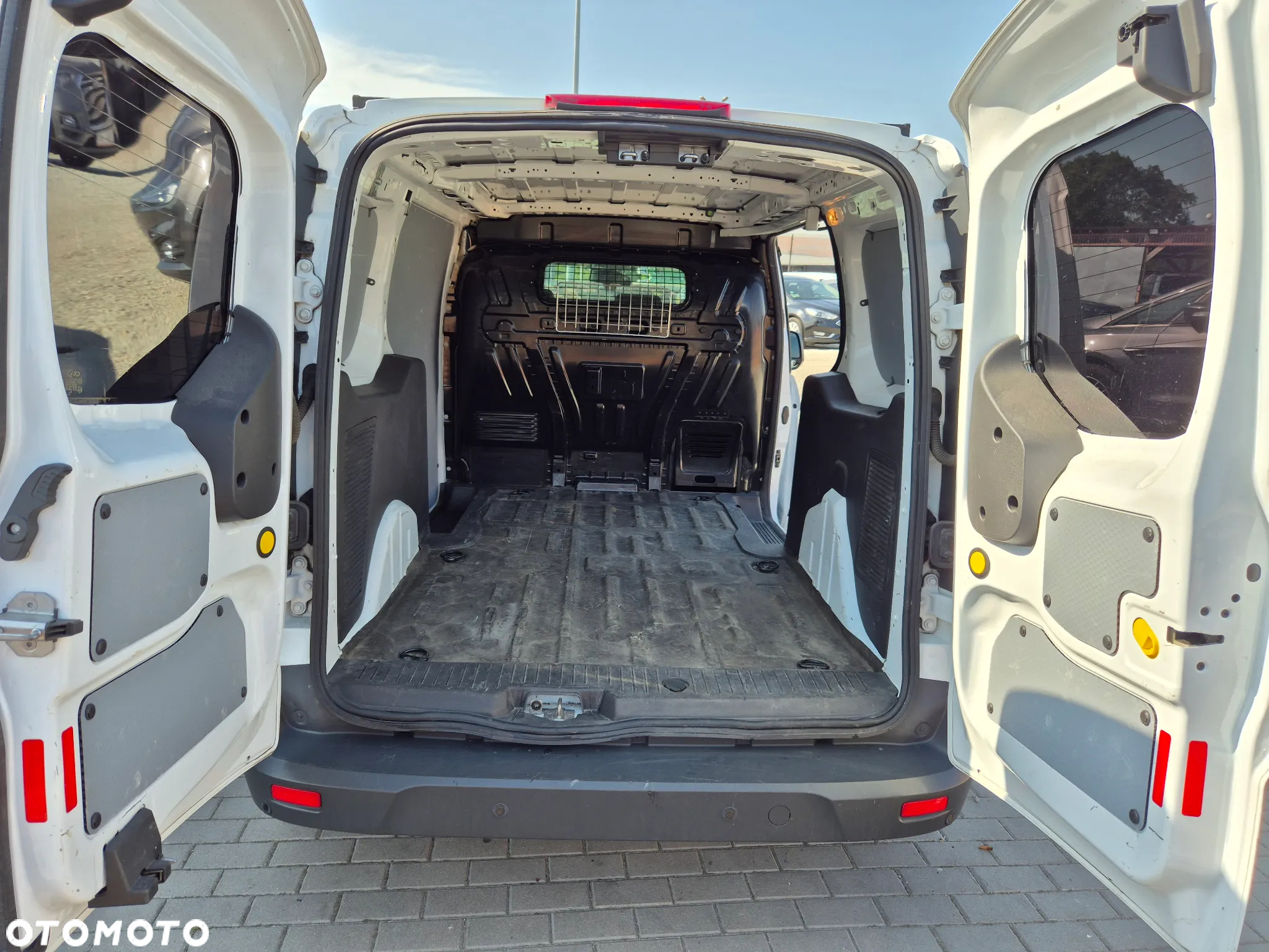 Ford Transit Connect - 12