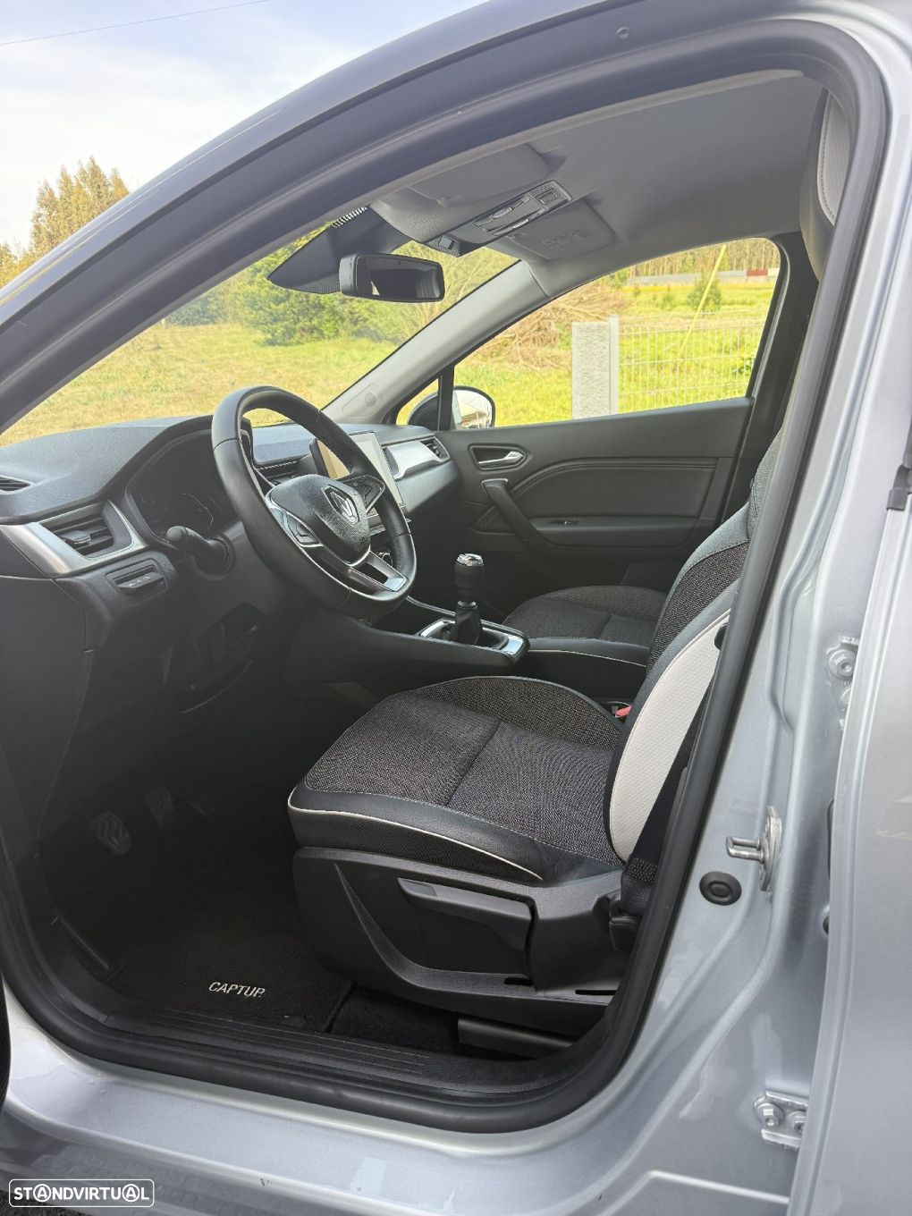 Renault Captur 1.0 TCe Techno - 10
