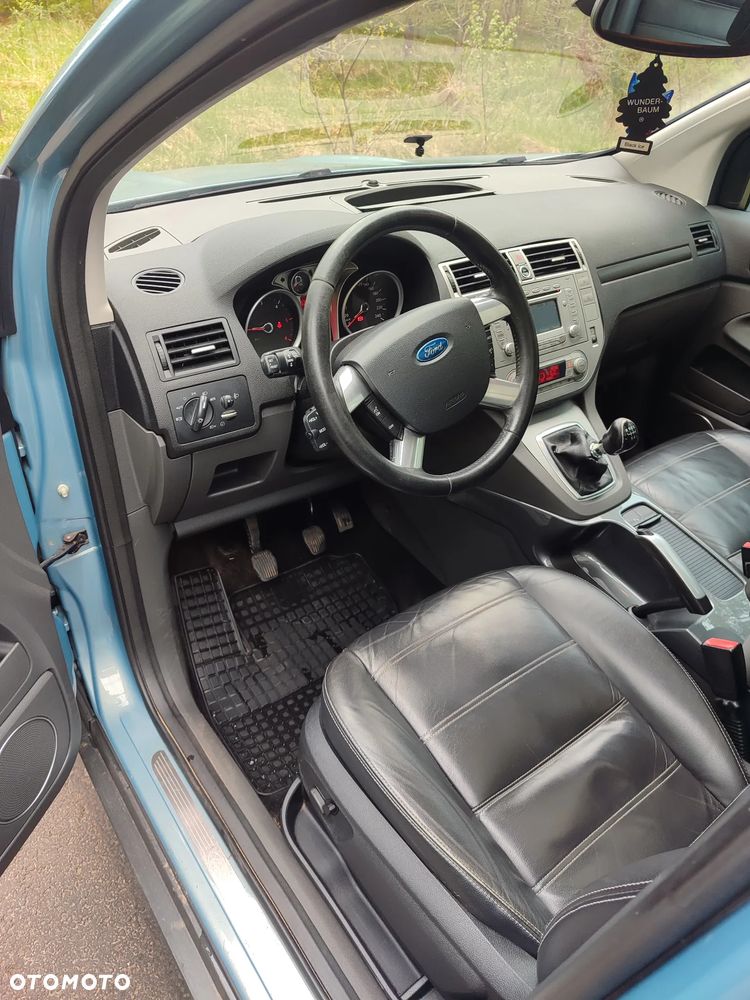 Ford Kuga - 15