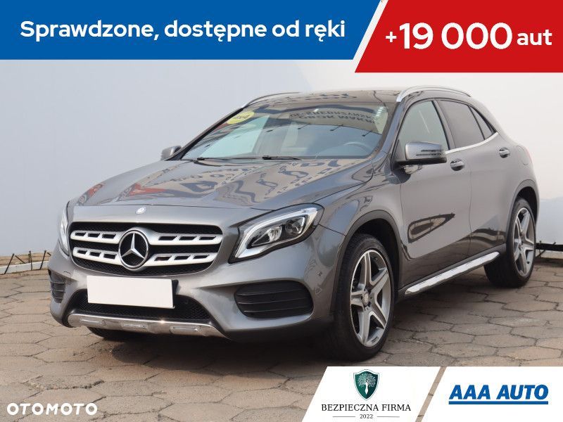 Mercedes-Benz GLA - 1