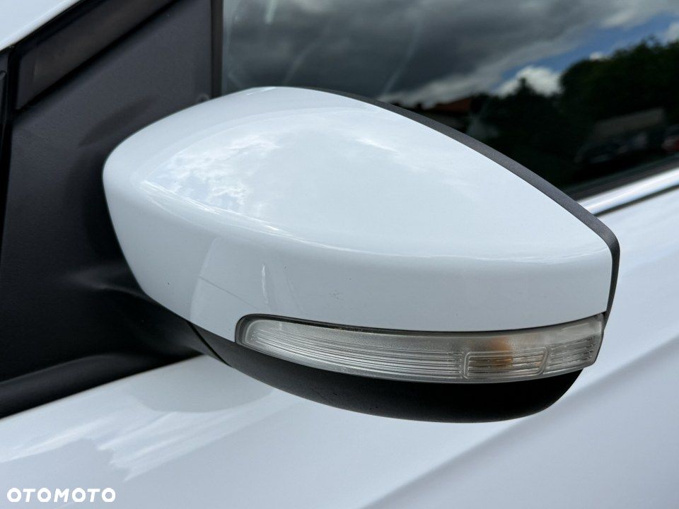 Ford Kuga 2.0 TDCi 2x4 Titanium - 14