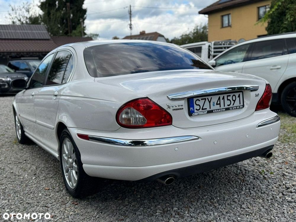 Jaguar X-Type - 4
