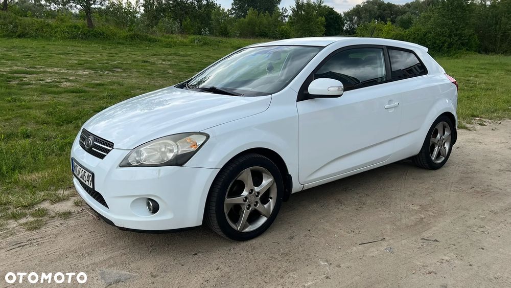 Kia Ceed - 1