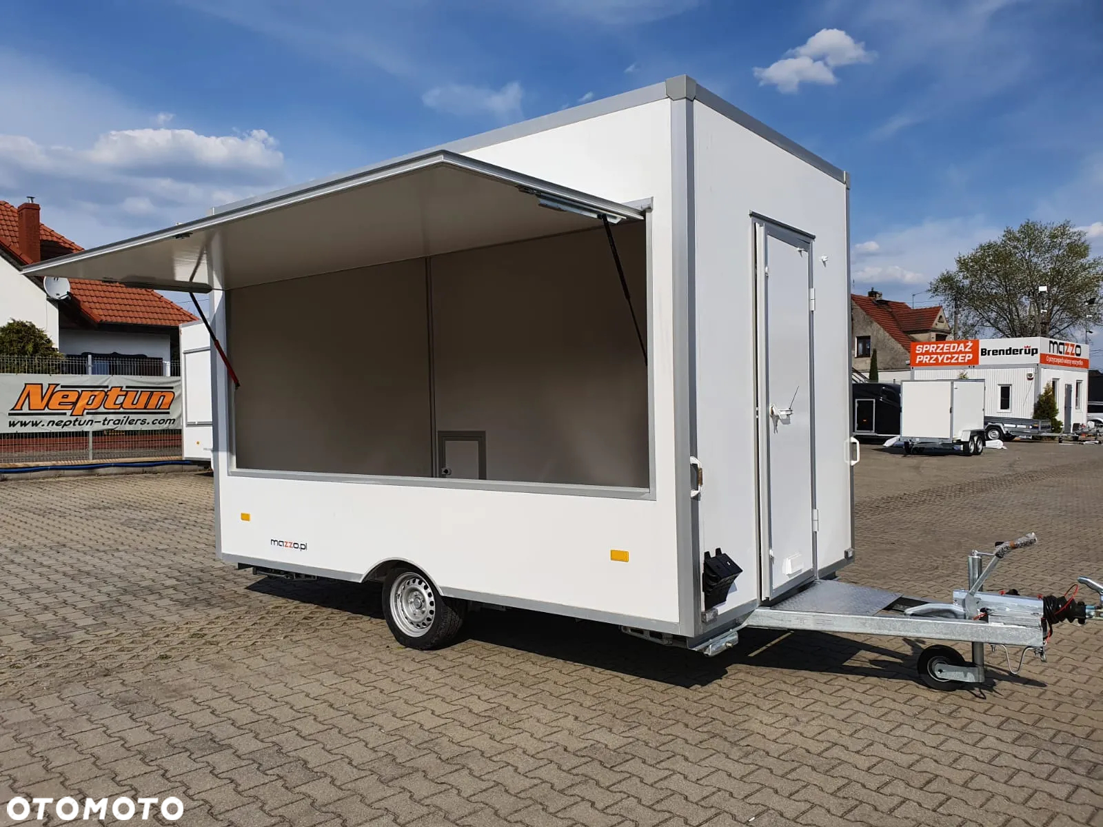Niewiadów DOSTAWA 360x203x230! Przyczepa HANDLOWA Gastronomiczna dwuosiowa H13361H Ściany z LAMINATU! Jedno okno Koła 13C! - 2