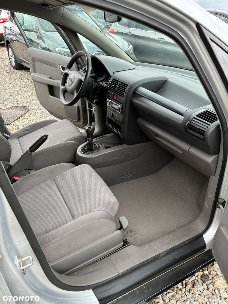 Audi A2 1.4 - 12