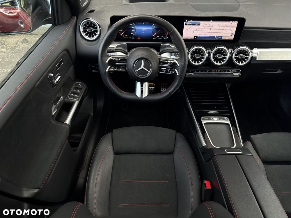 Mercedes-Benz GLB - 15