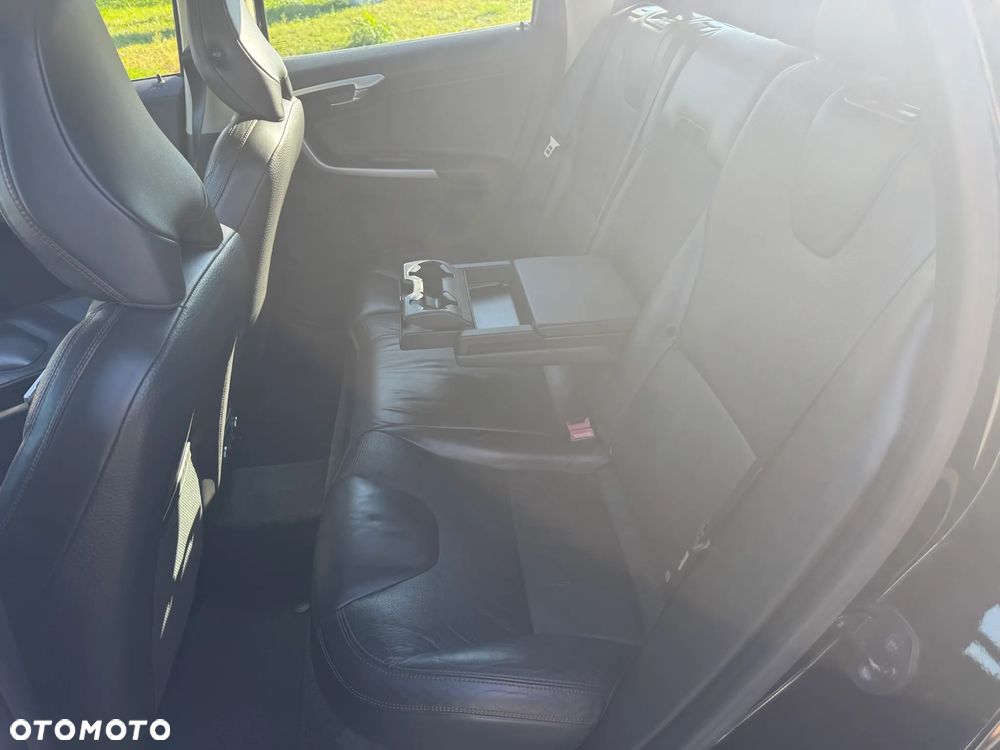 Volvo XC 60 - 8