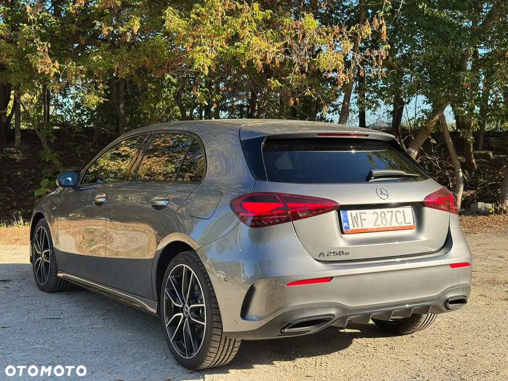 Mercedes-Benz Klasa A 250 e PHEV AMG Line 8G-DCT - 32