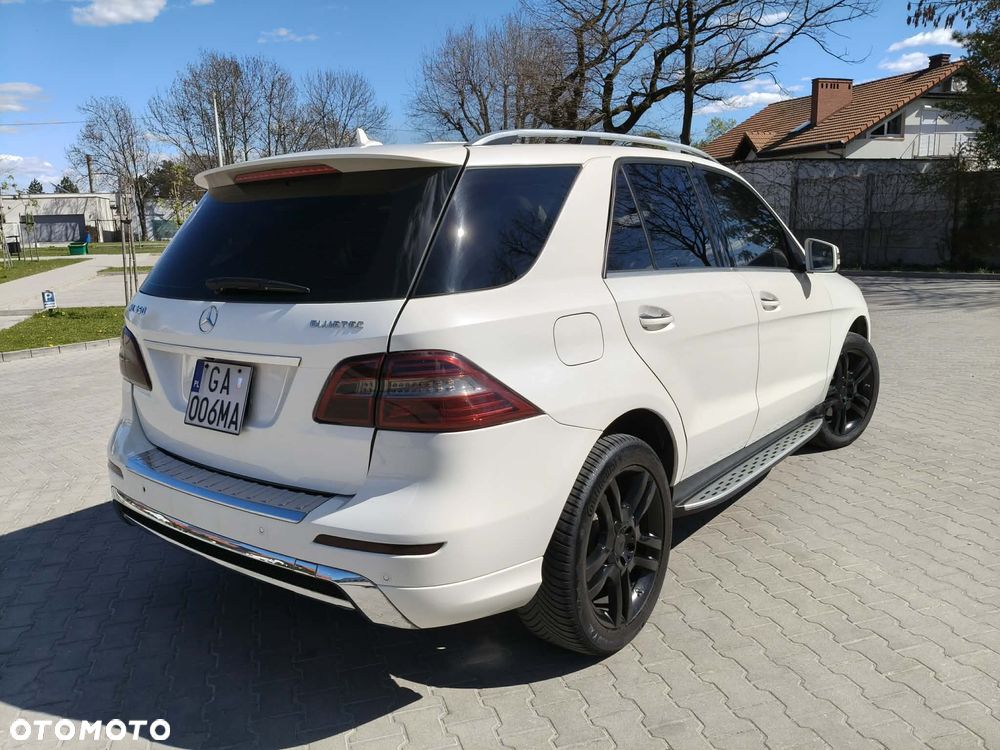 Mercedes-Benz ML - 4