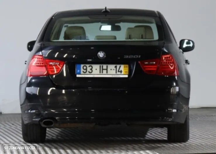 BMW 320 iA Dynamic - 6