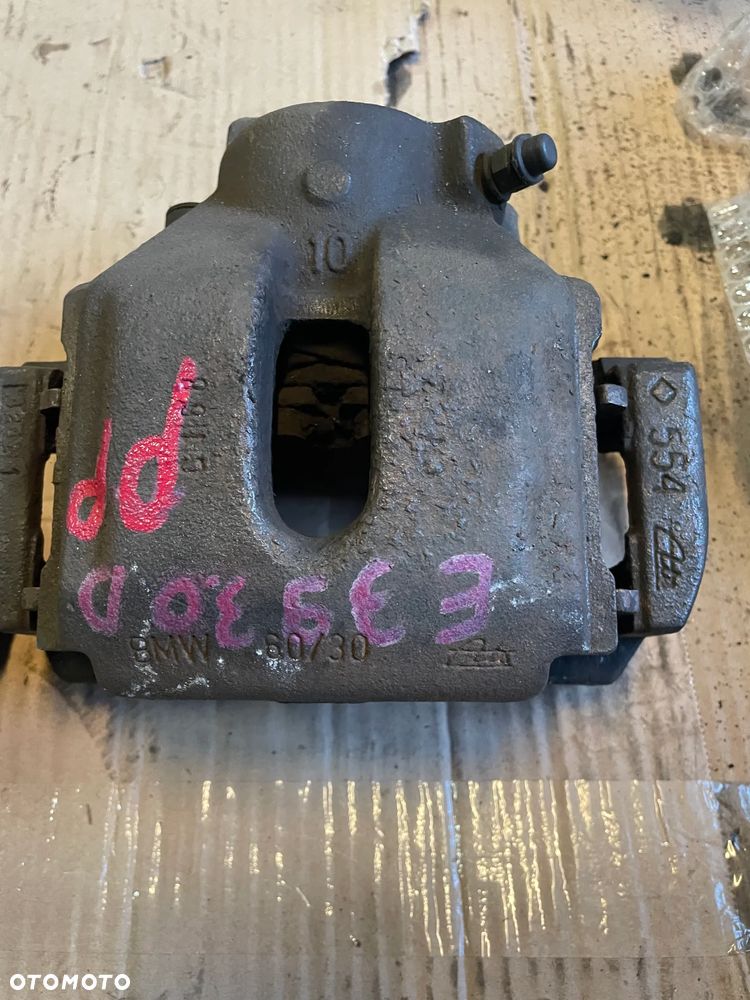Zacisk hamulca prawy lewy przód bmw E39 3.0 d 3.0 i 4.4 v8 60/30 - 3