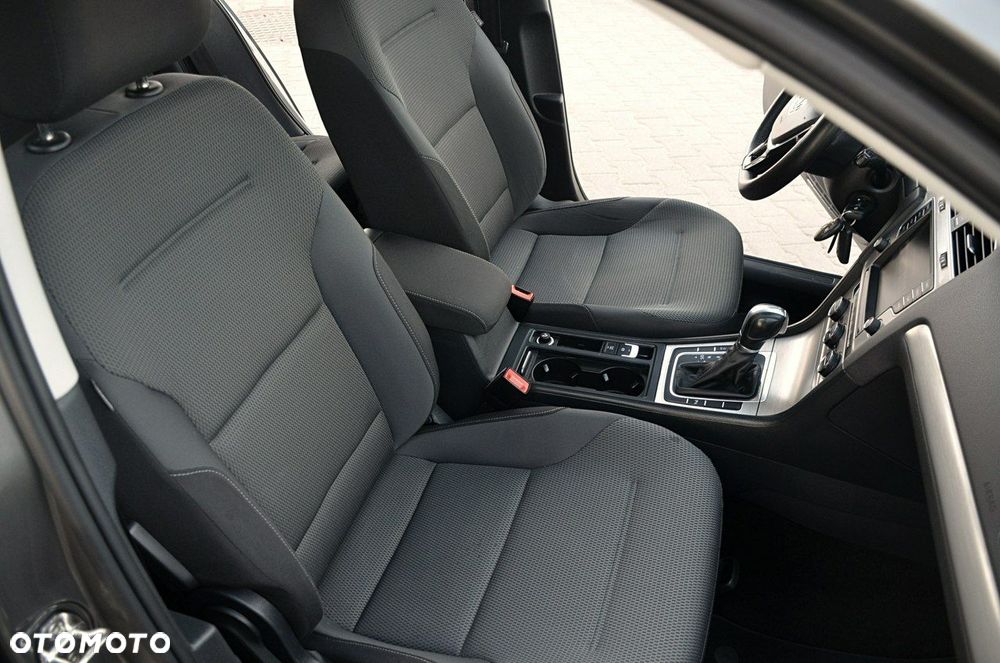 Volkswagen Golf - 26