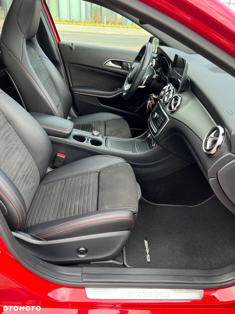 Mercedes-Benz GLA 220 d 4Matic 7G-DCT AMG Line - 16