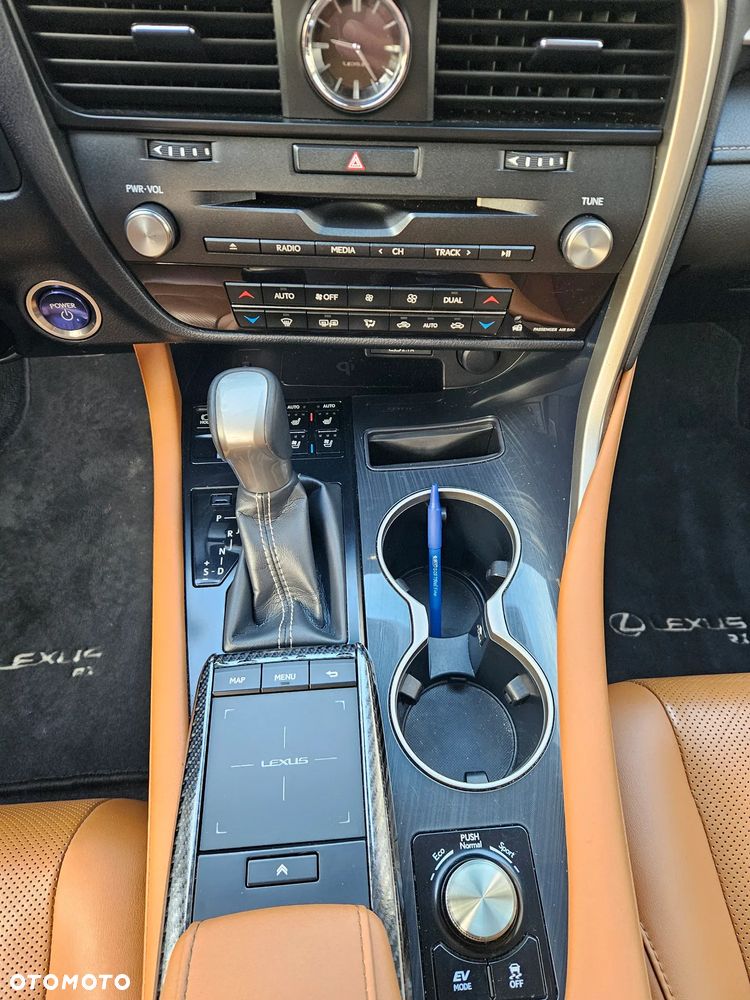 Lexus RX - 5