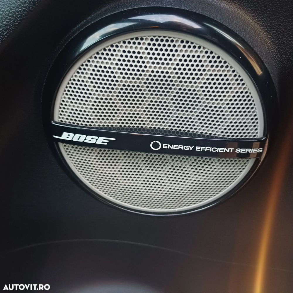 Renault Megane ENERGY dCi 130 BOSE EDITION - 13