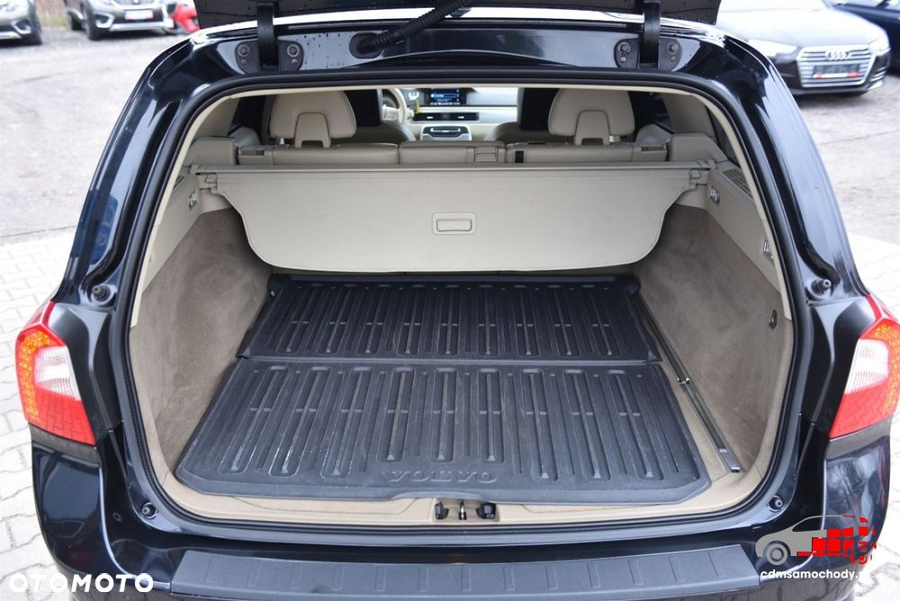 Volvo V70 D3 Momentum - 16
