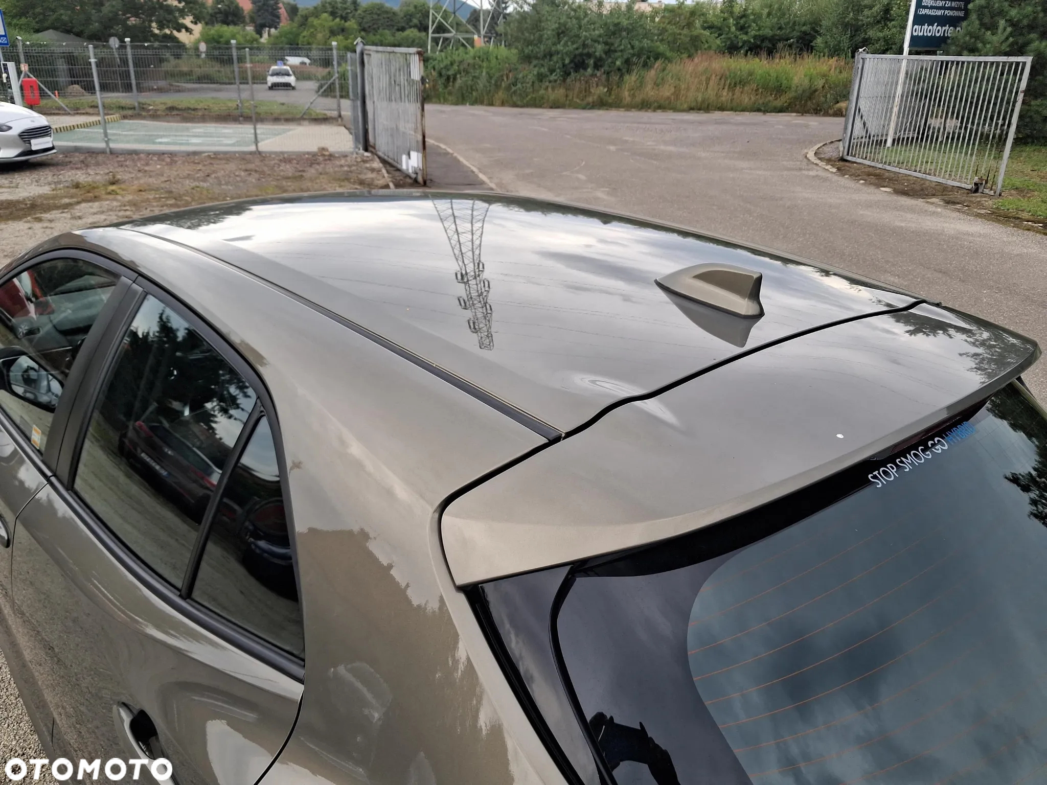Toyota Corolla 1.8 Hybrid Comfort - 32
