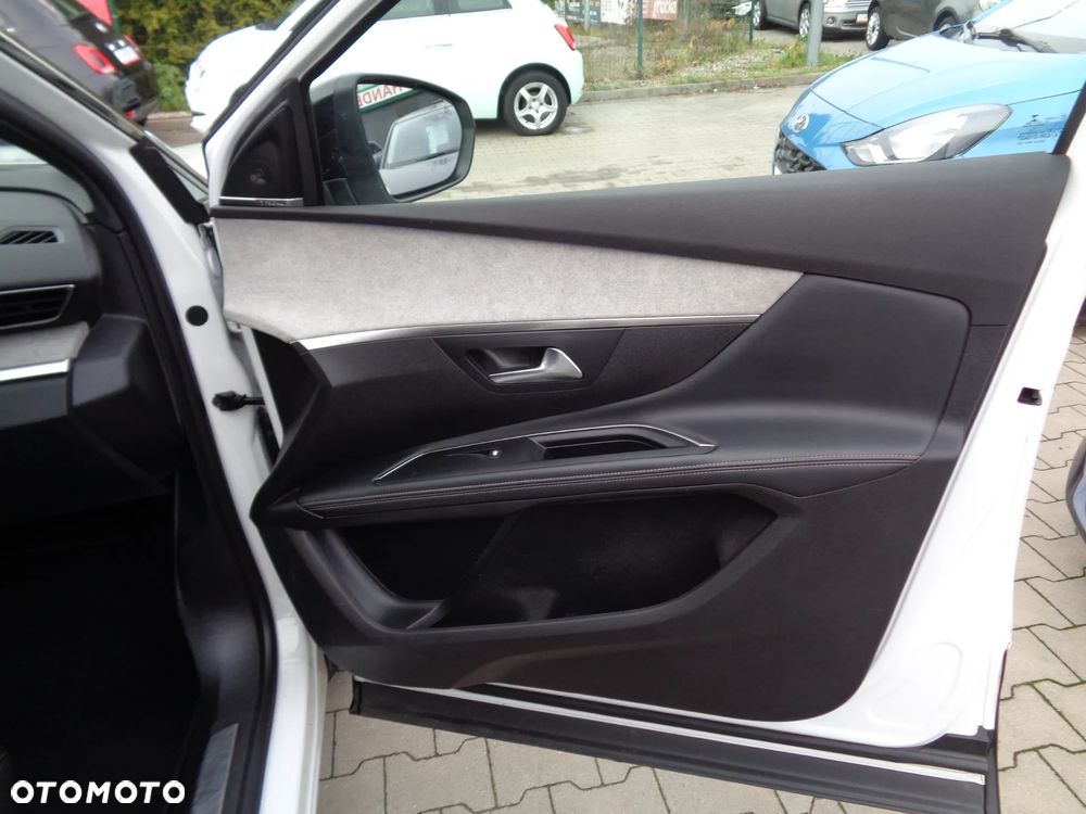 Peugeot 5008 BlueHDi 180 EAT8 GT Pack - 30