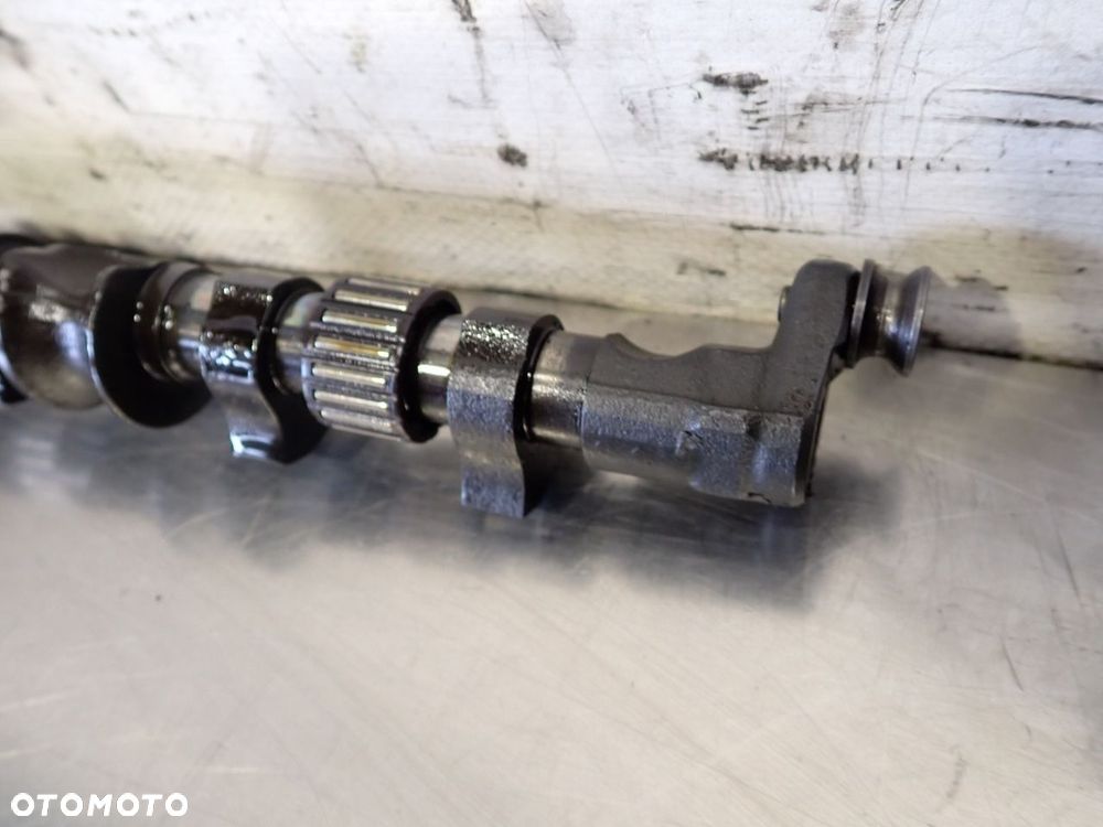 WAŁEK MIMOŚRODOWY BMW E90 320I - 2