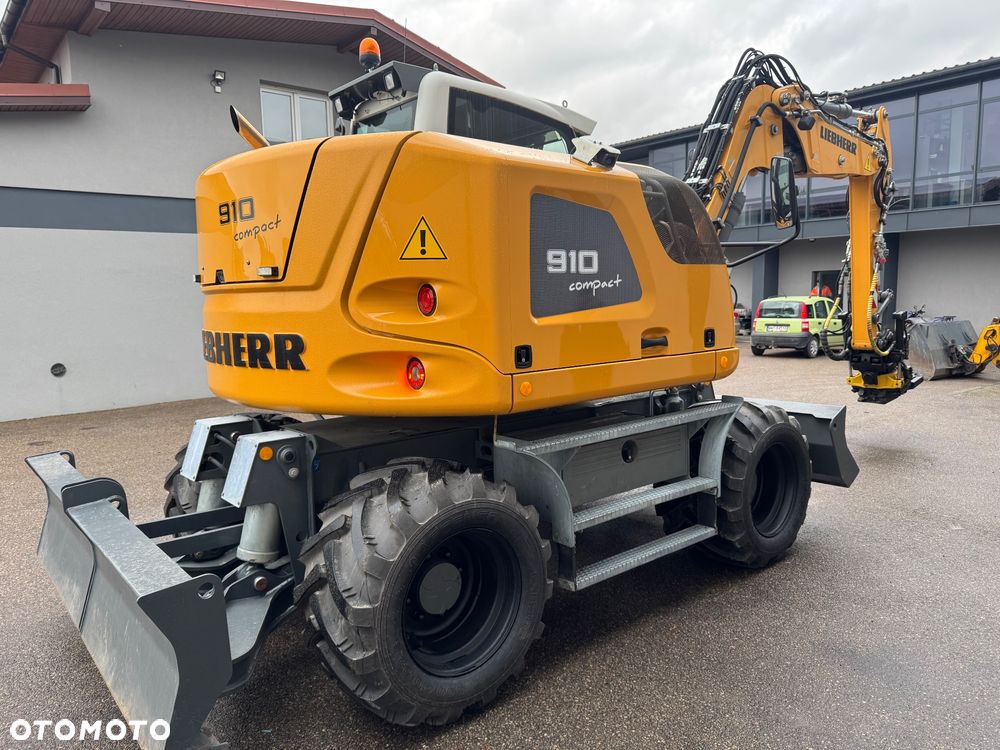 Liebherr A910 Compact Litronic - 3