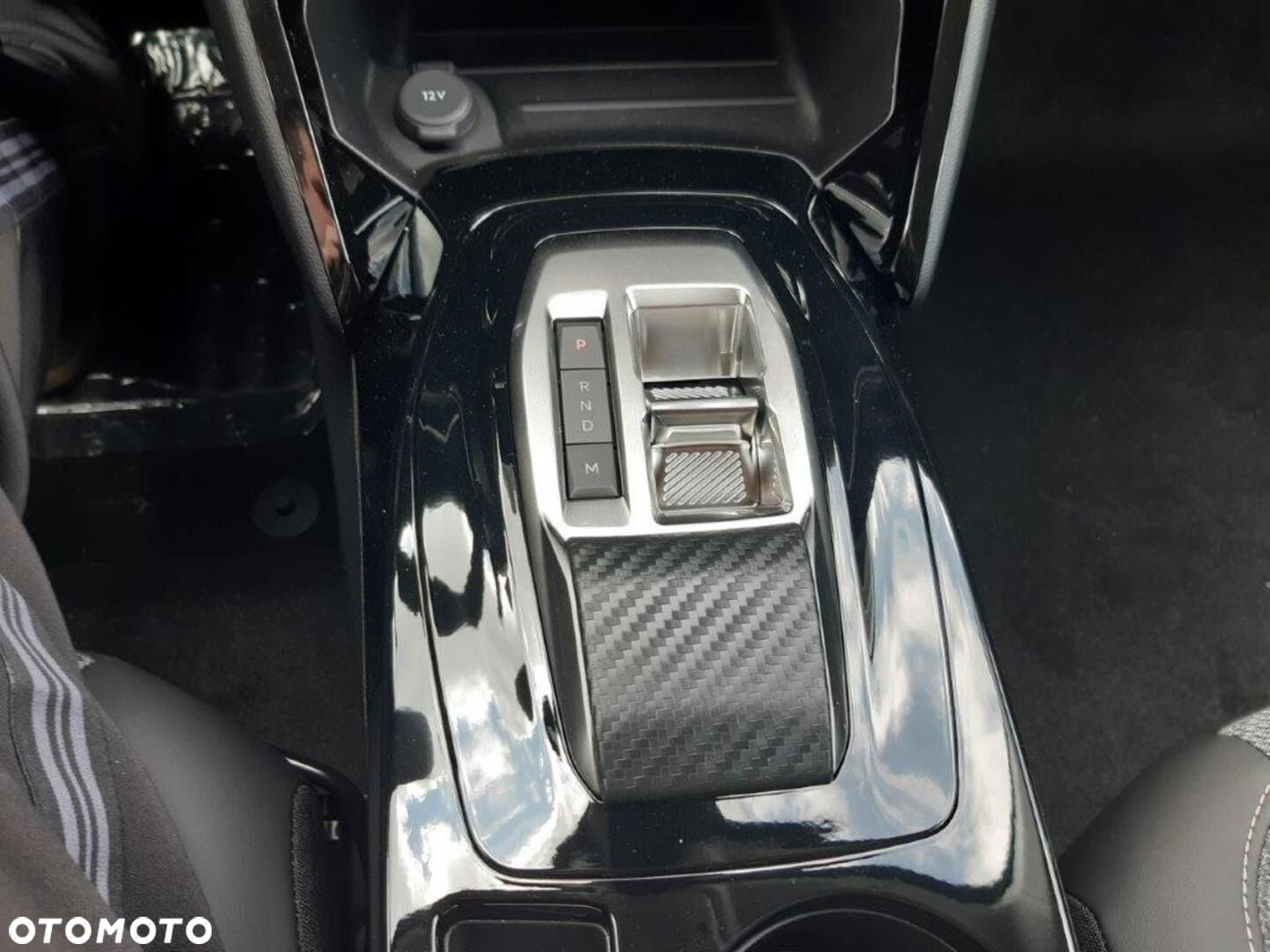 Peugeot 208 - 9