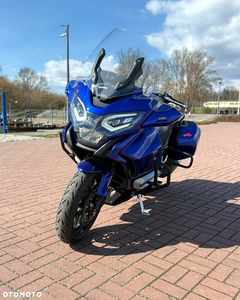 Jawa 750 Touring - 5