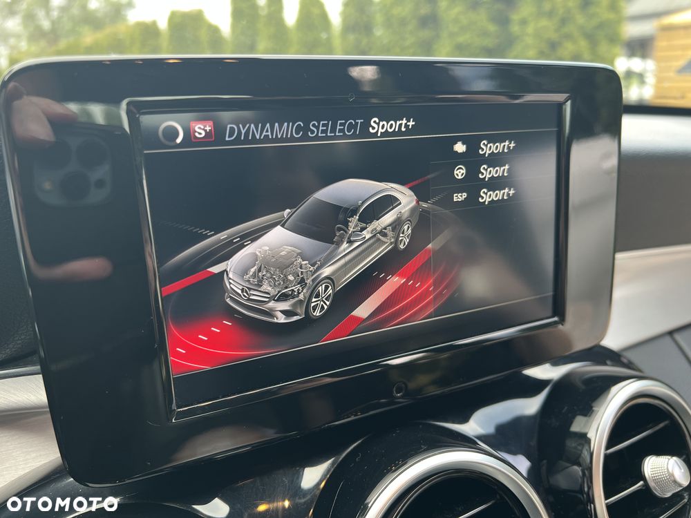 Mercedes-Benz Klasa C 180 9G-TRONIC AMG Line - 34