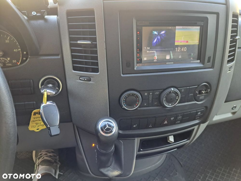 Mercedes-Benz Sprinter 319 - 13