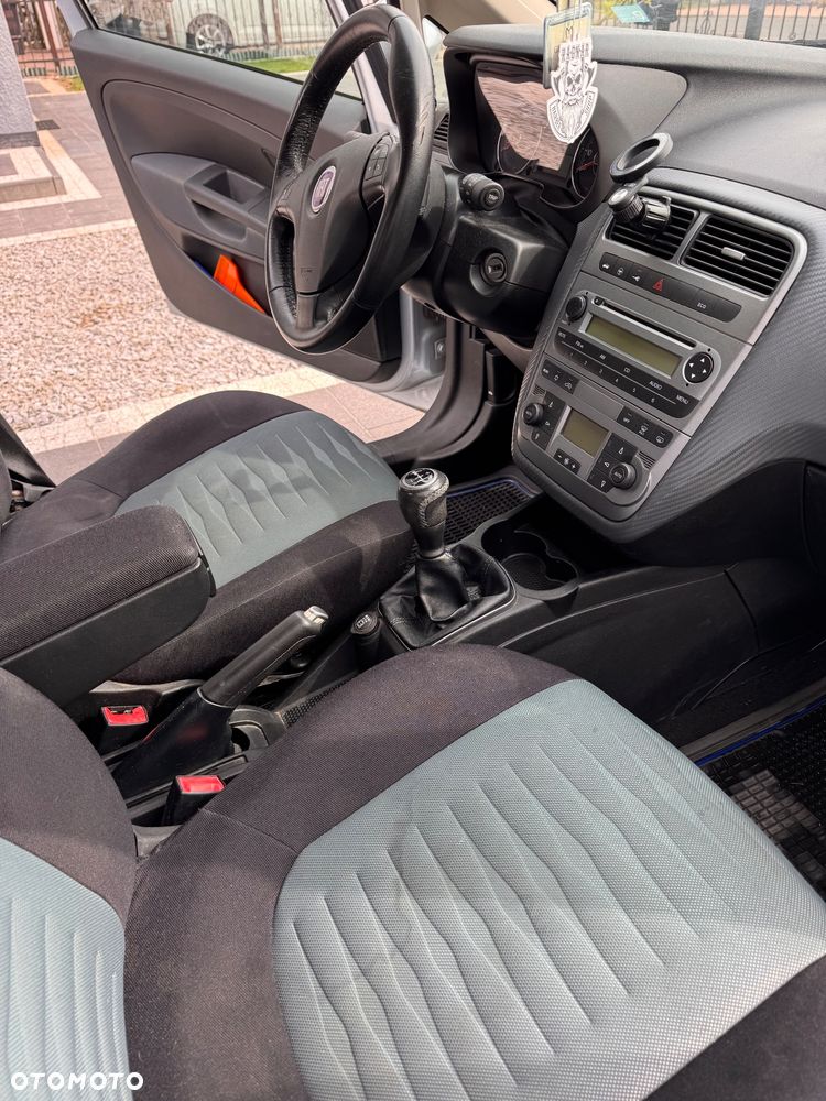 Fiat Grande Punto - 11