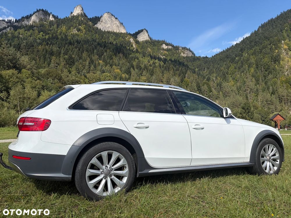 Audi A4 Allroad 2012 photo 2