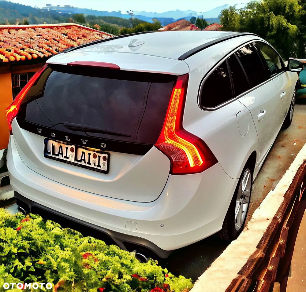 Volvo V60 Cross Country D4 AWD Geartronic - 13