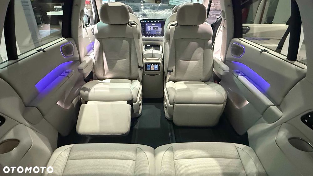 Lynk & Co 900 - 5